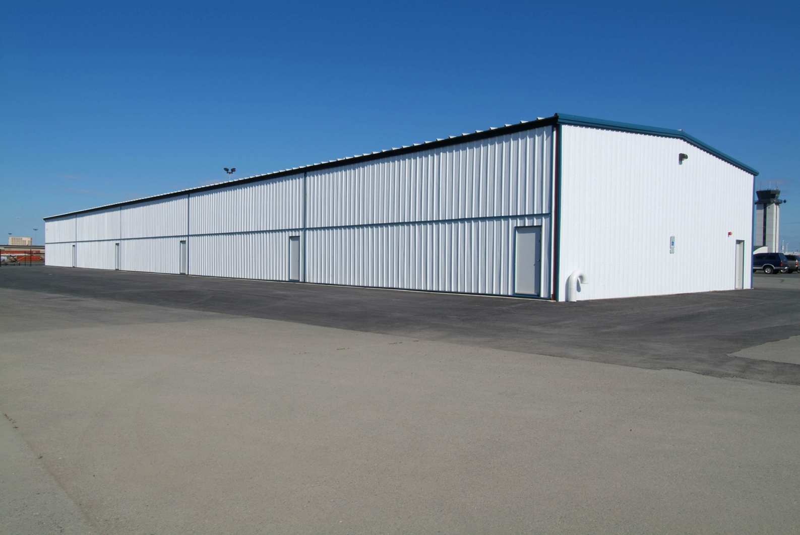 Warehouses & Hangars